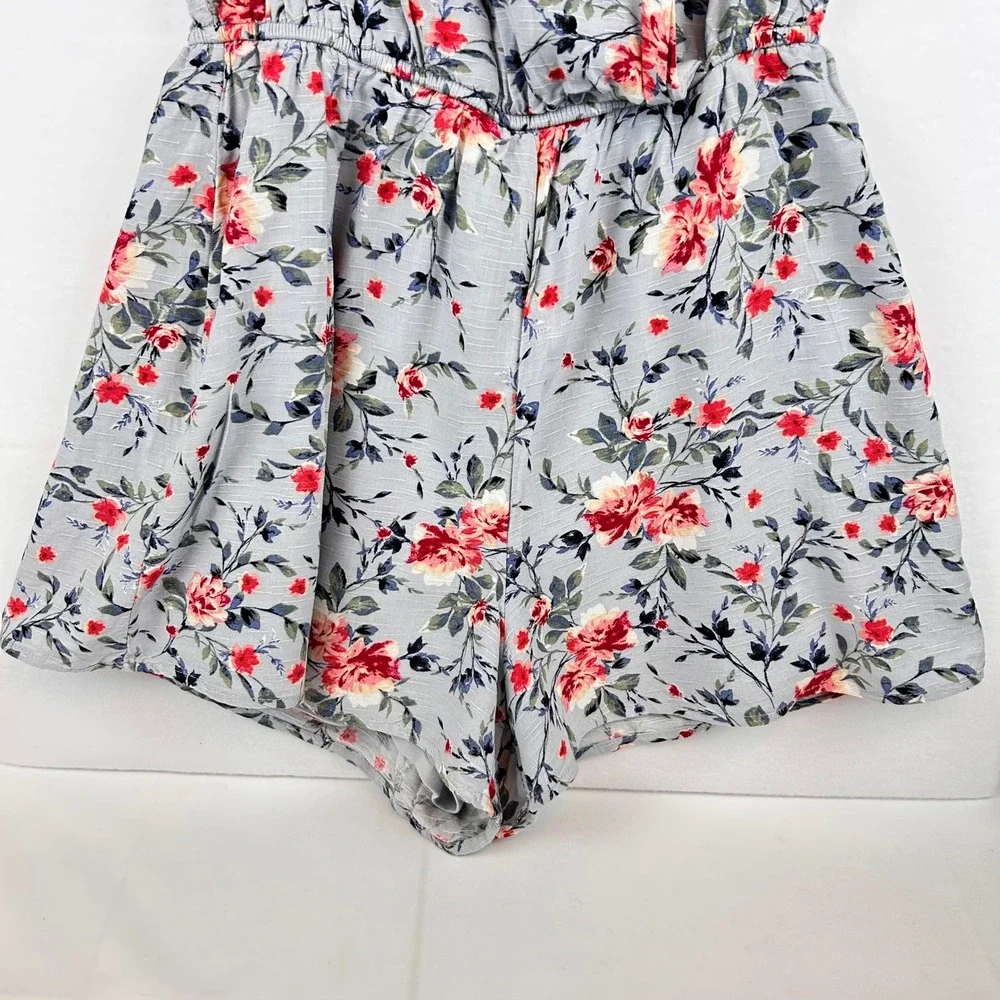 Altar'd State Floral Romper Blue Red Rose Wrap V-Neck Flutter Sleeve Small - Picture 4 of 10